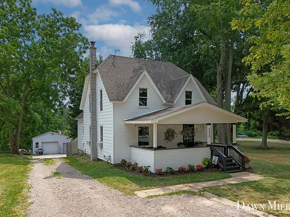 6038 Bancroft Ave SE, Alto, MI 49302