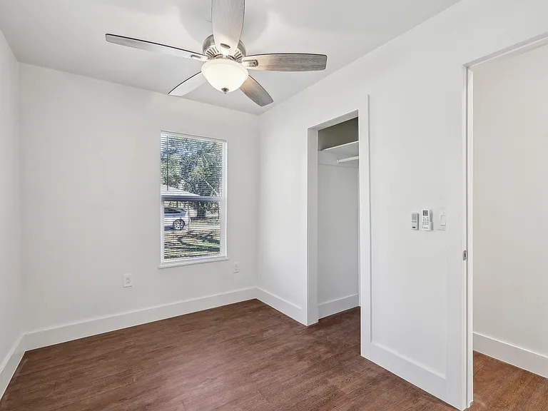 304 Harris St — Photo 22