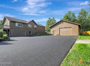686 W Holiday Dr, Wasilla, AK 99654