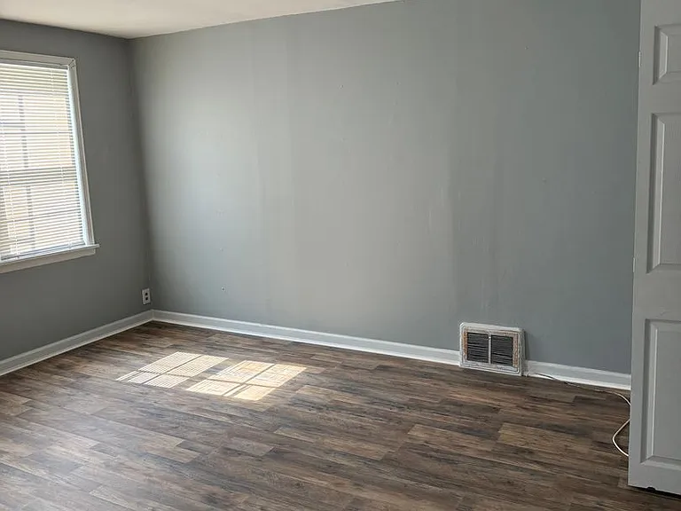 2928 Ashby Rd — Photo 10