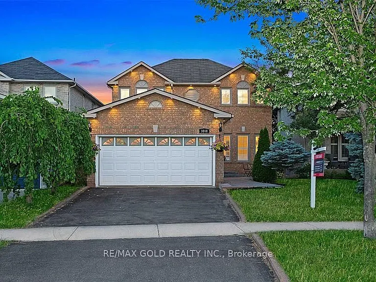 3848 Periwinkle Cres — Photo 2
