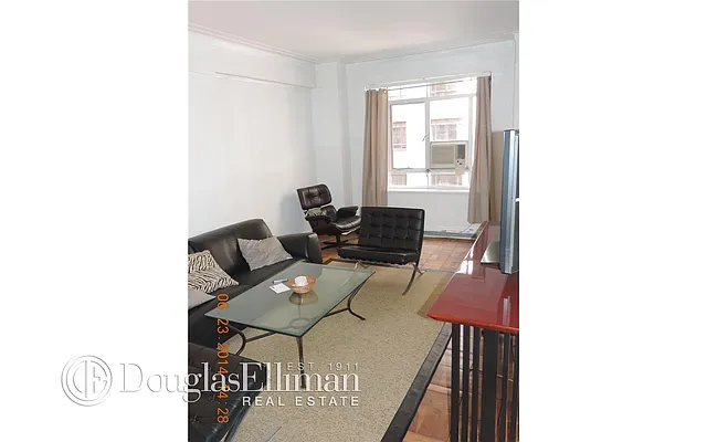 Rented by Douglas Elliman | media 22