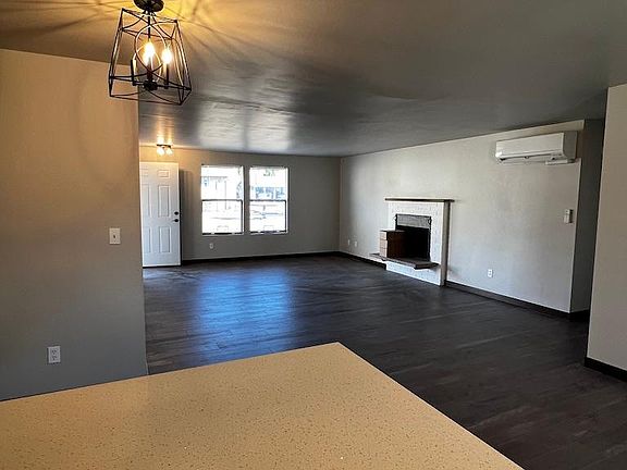 4th image of 7625 47th Ave NE APT 1