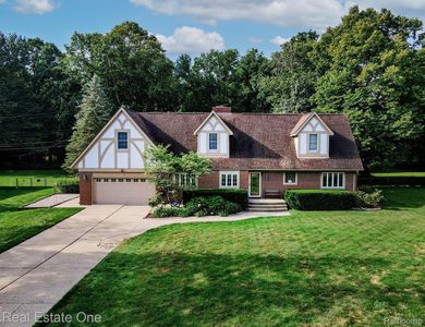 454 Lesdale Dr, Troy, MI, 48085
