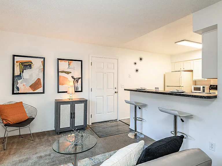 Woodlake Villas — Photo 24