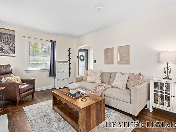 4th image of 515 Alger St SE