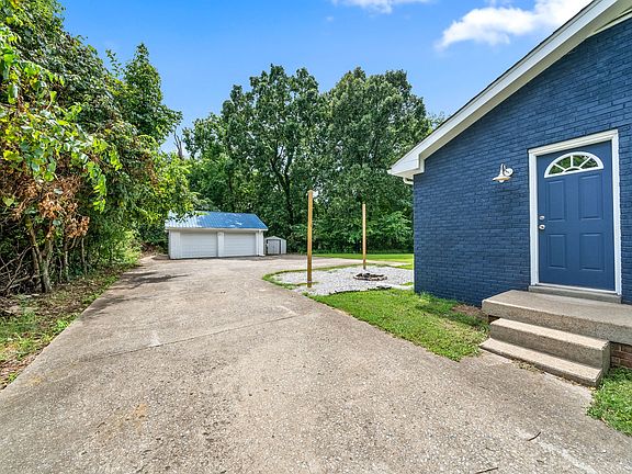 5th image of 355 Welchwood Dr