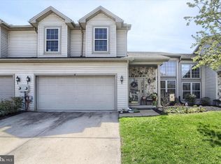 12 Edgewater Dr, Middletown, PA