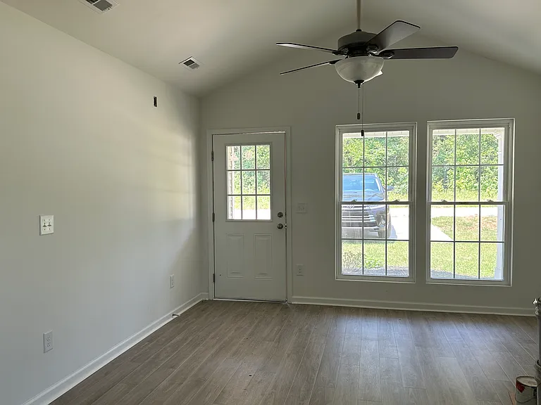 219 Brandi Ln — Photo 4