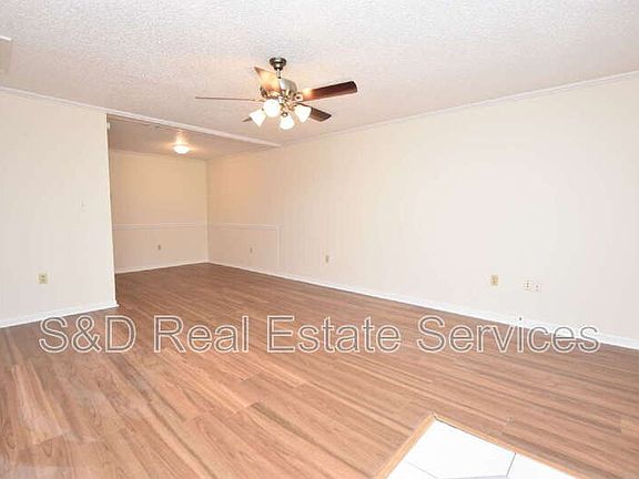 2nd image of 3108 Ellis Ave