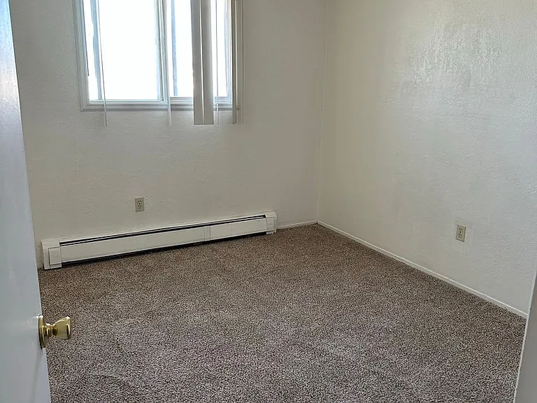 1411 Edinburgh Rd — Photo 19