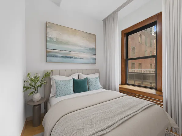 150 East 49th Street image 4 of 9