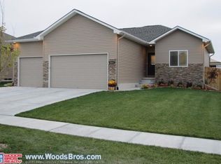 9217 Garland St, Lincoln, NE 68505