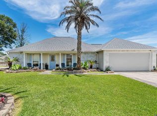 17060 Fox Ridge Dr, Prairieville, LA 70769