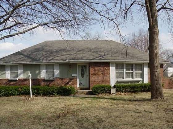 1st image of 5605 Manning Ave