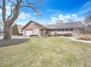 120 E 8th St, Hinsdale, IL 60521