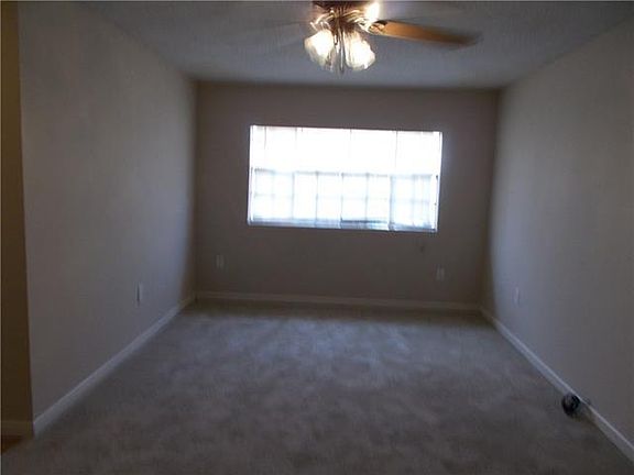 3rd image of 5629 Norgate Dr