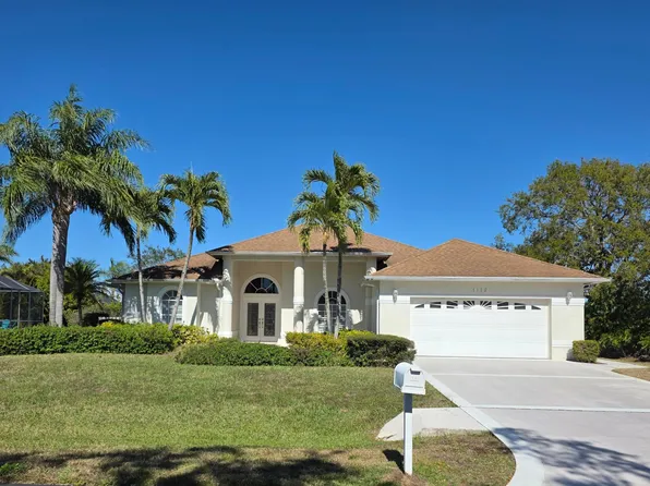 1112 SE Strathmore Drive, Port St Lucie, FL 34952