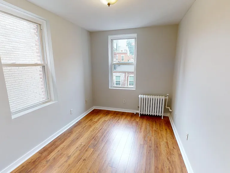 224 Hanover St #15 — Photo 5