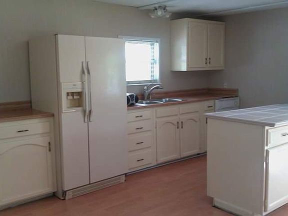 2nd image of 104 Robin Dr