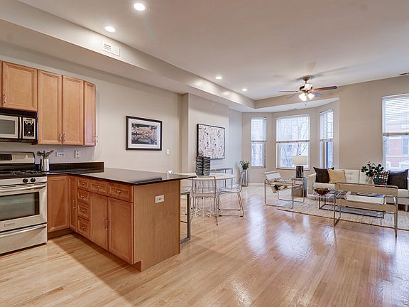 2nd image of 1704 W Chicago Ave #3B