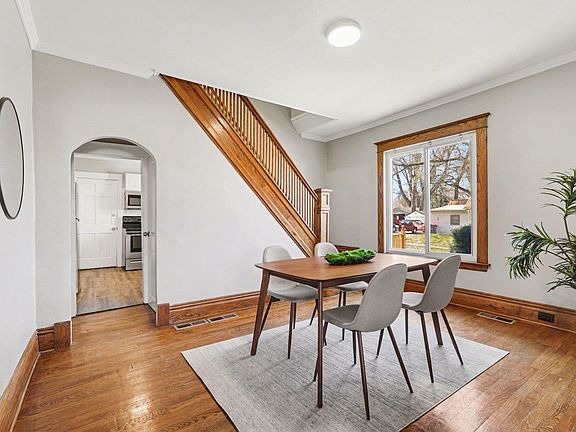 3rd image of 534 Leonard St NE