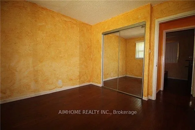 9890 Bayview Ave — Photo 13