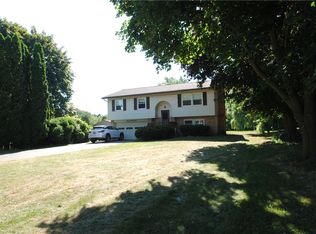 1247 Middle Rd, Rush, NY 14543