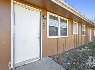 1004 SW Chicago St, Blue Springs, MO 64015