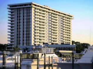 1 Channel Dr UNIT 813, Monmouth Beach, NJ