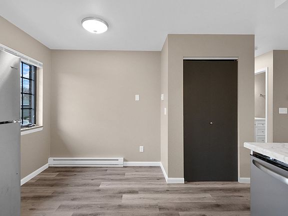 3rd image of 410 Fox Shores Dr #4