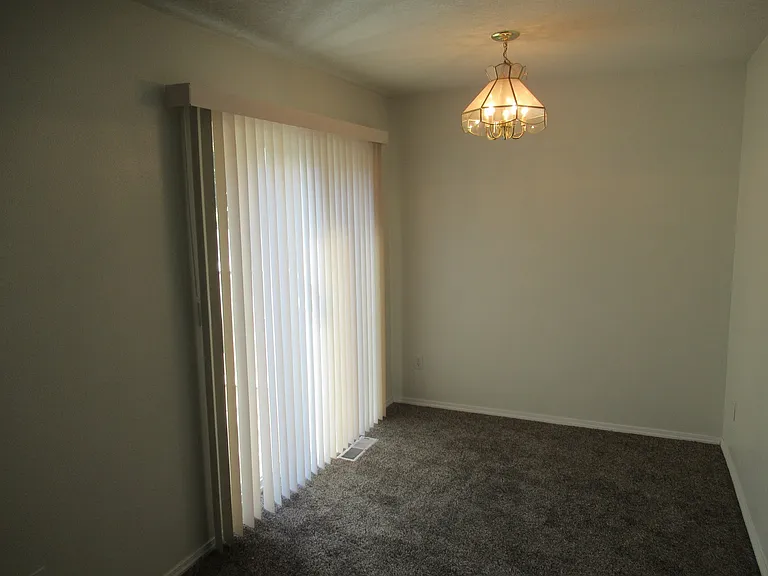 Large Three Bedroom Duplex in Keizer! — Photo 6