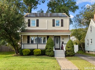 142 Cambridge St, Stratford, CT 06614