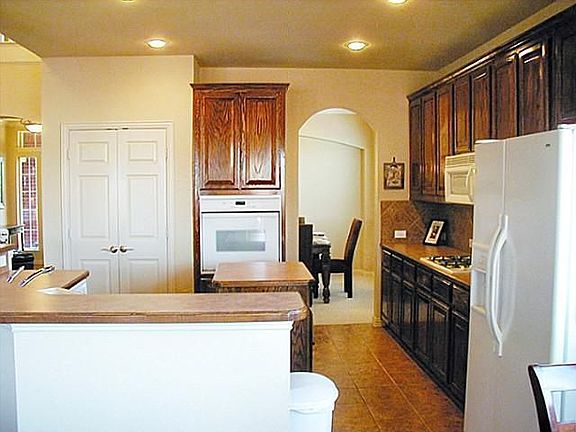 5th image of 671 Morgan Dr