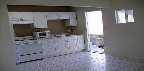 4th image of 4274 51st St