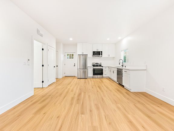 5th image of 4567 33rd St #1