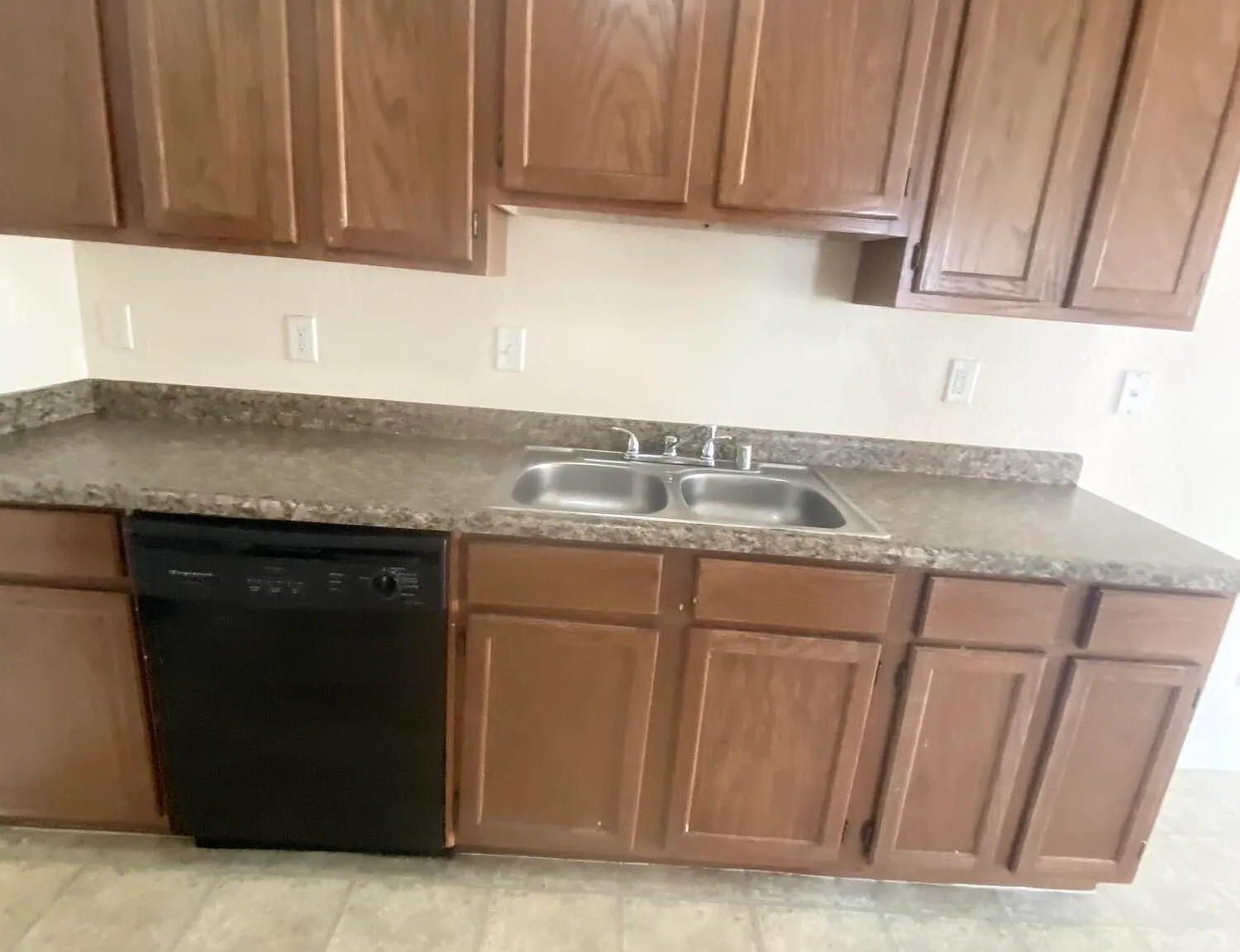 4 bed, 2.0 bath, 1259 sqft, $1,490 — Photo 3