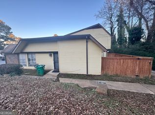 3223 Strawberry Ln, Decatur, GA 30034