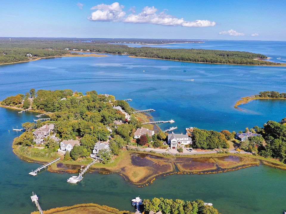 169 Daniels Island Rd, Mashpee, MA 02649 MLS 22205642 Zillow