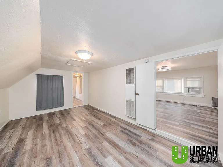 370 E 8th Ave — Photo 11