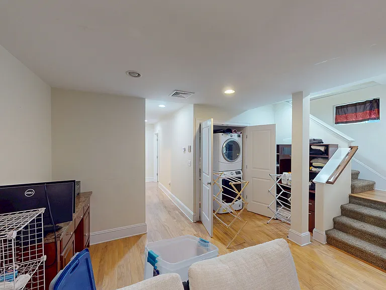 15 M St #1 — Photo 15