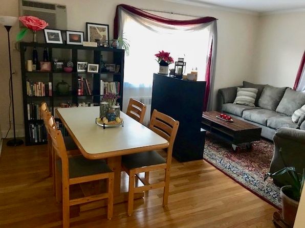 877 Farmington Ave APT 206