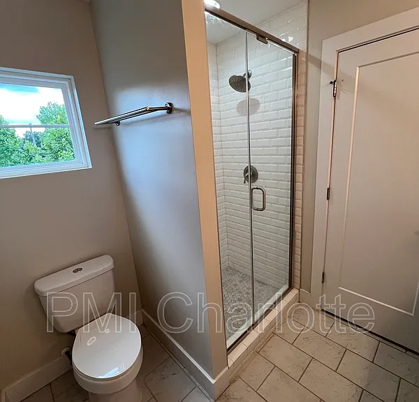 1106 N Alexander St — Photo 14