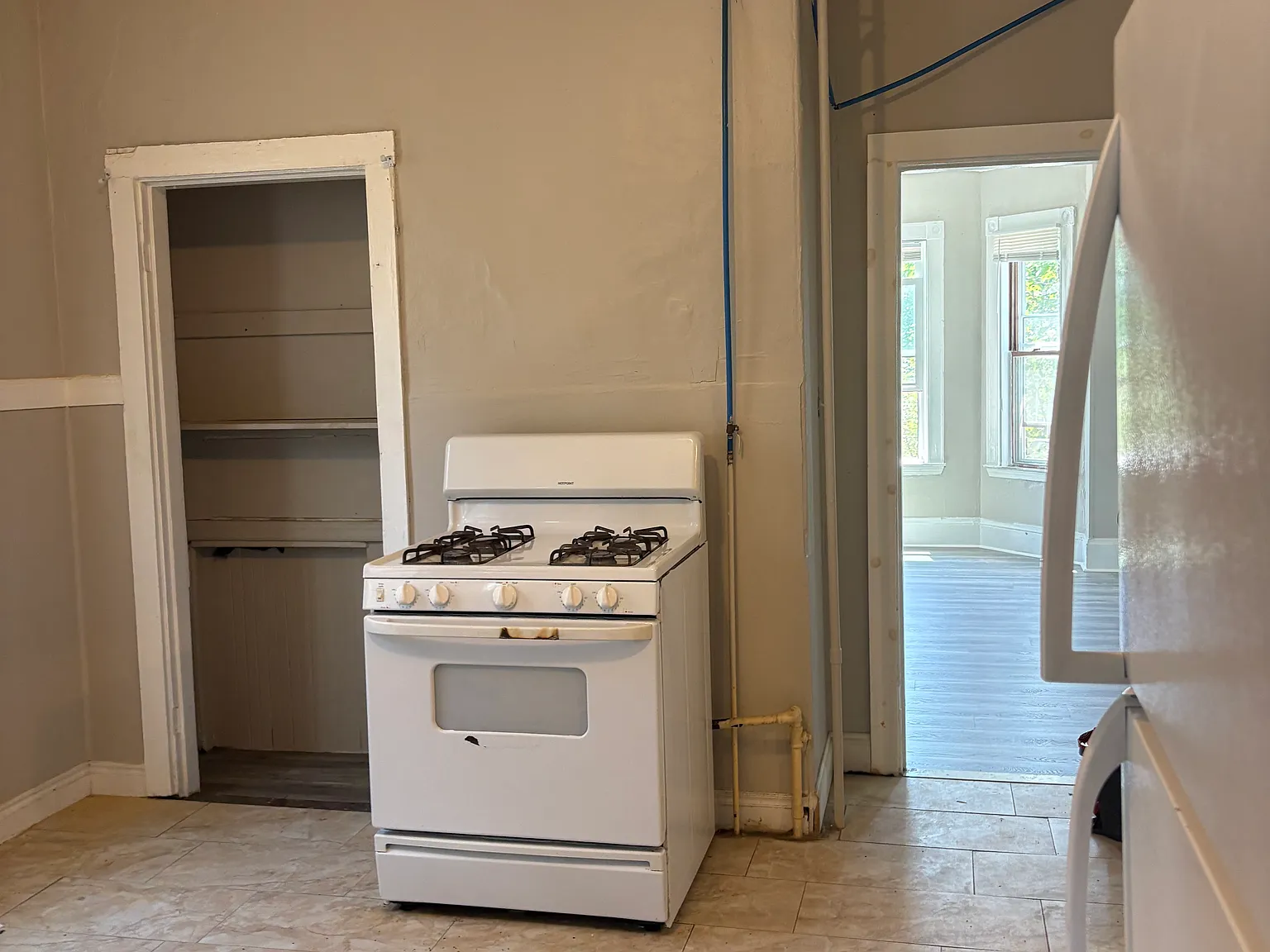 2 bed, $2,400 — Photo 3