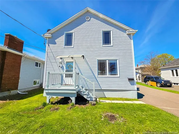 80 Oakland Ave, Moncton, NB E1C 7P1