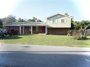 211 Wooten Rd, Lutz, FL 33548