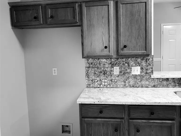 3223 West St — Photo 3