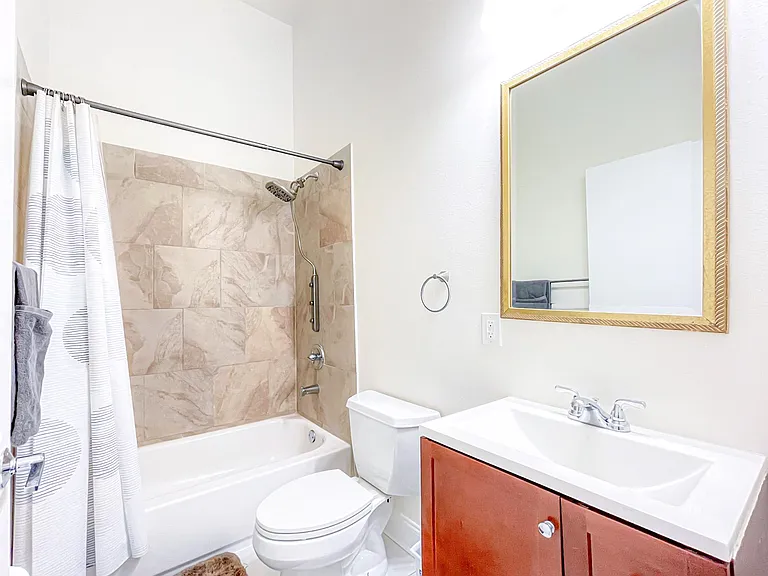 Common Bathroom upstairs for rooms 202 and 204