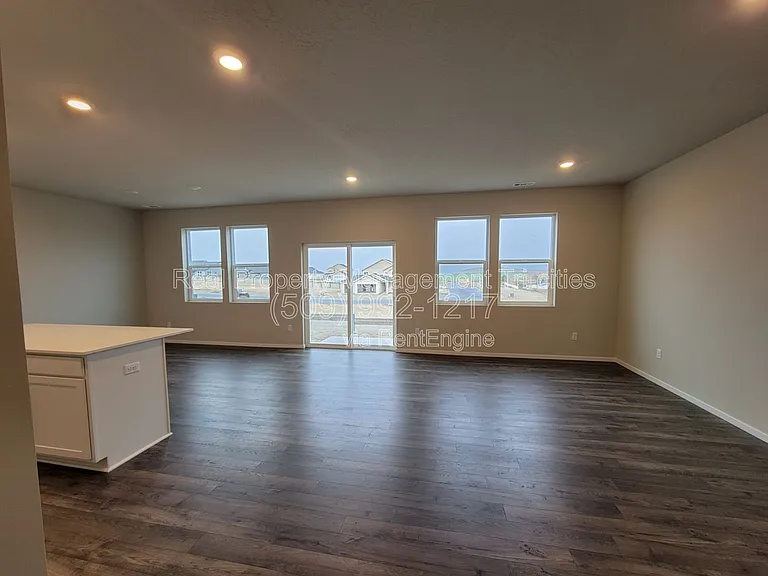 7752 Ranchland Ln — Photo 8