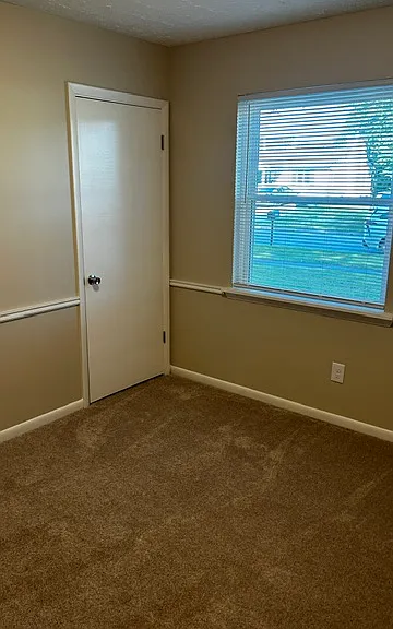 10311 Waycross Ave — Photo 9